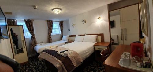 Hostal Andorra Guest Accommodation