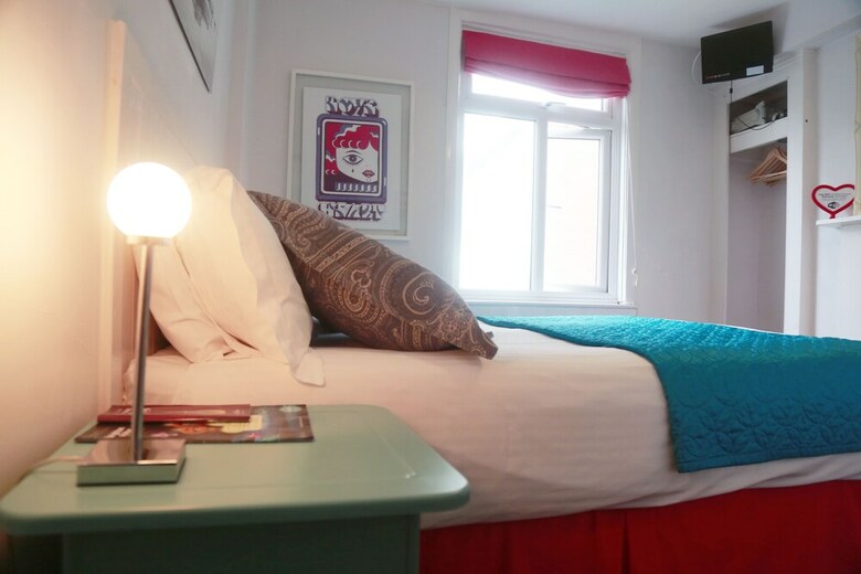 Bed & Breakfast Motel Schmotel