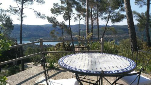 Bed & Breakfast La Pin�de Du Lac