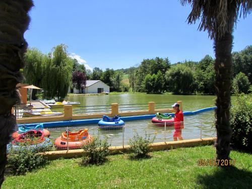 Apartamento G�tes De La Maison Bleue D'estialescq