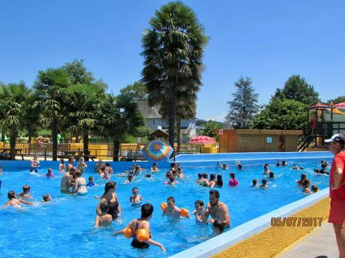 Apartamento G�tes De La Maison Bleue D'estialescq