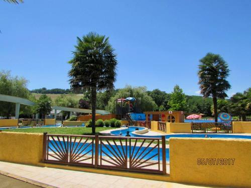 Apartamento G�tes De La Maison Bleue D'estialescq