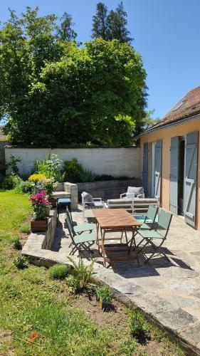 Bed & Breakfast Atelier Des Sens 89