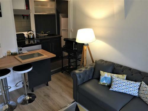 Vue Du Chateau D'excideuil Studio Apartment