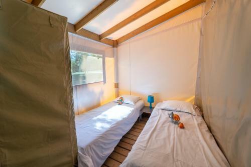 Camping Les Gorges Du Chambon