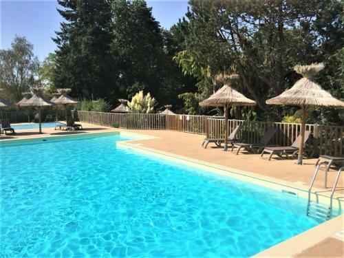 Camping Les Gorges Du Chambon