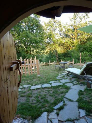 Bed & Breakfast Cabane-hobbit De Samsaget