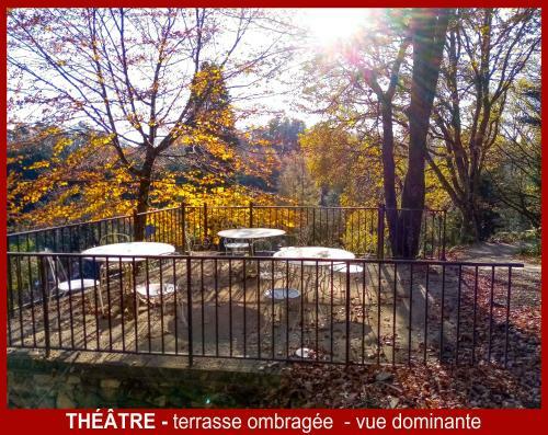 2 G�tes - 5 � 20 Pers - Domaine Des Loubi�res