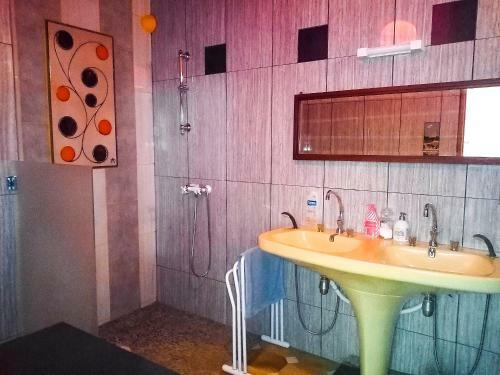 2 G�tes - 5 � 20 Pers - Domaine Des Loubi�res