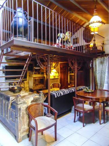 2 G�tes - 5 � 20 Pers - Domaine Des Loubi�res