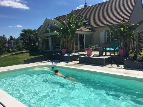 G�te �vasion Idyllique � L'�tage Pr�s Zoo-chateaux