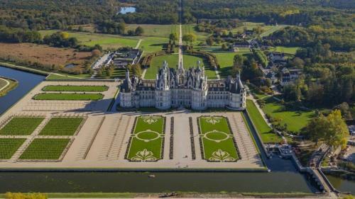 G�te �vasion Idyllique � L'�tage Pr�s Zoo-chateaux