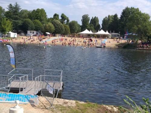 G�te �vasion Idyllique � L'�tage Pr�s Zoo-chateaux