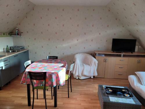 G�te �vasion Idyllique � L'�tage Pr�s Zoo-chateaux