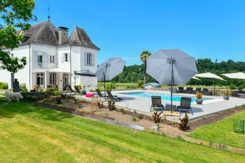 Hostal Chateau De Heaas