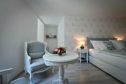 Hostal Chateau De Heaas