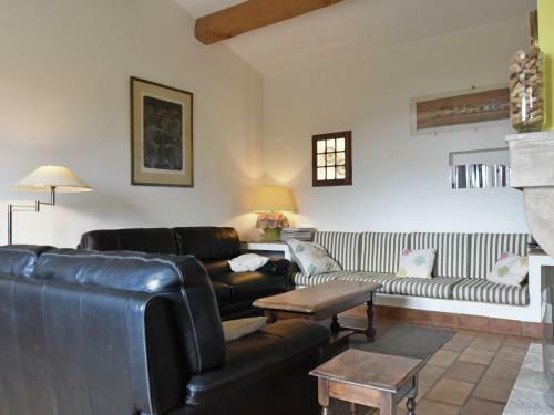 Quaint Villa In Seillans With Swimming Pool