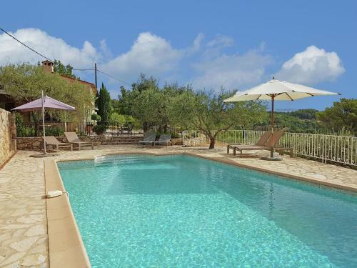 Quaint Villa In Seillans With Swimming Pool