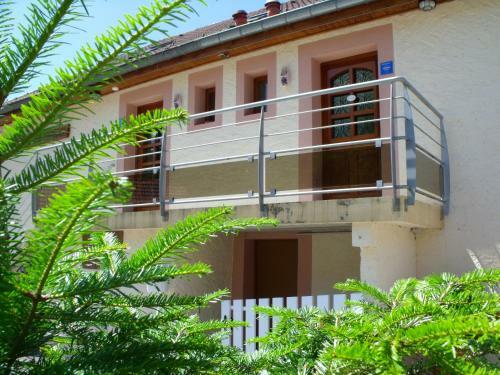 Apartamento Le Gite de Groupe Du Domaine Du Ch�telet