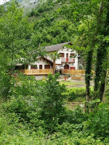Moulin De Ferri�res