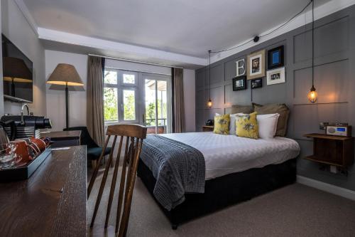 The Alexander Pope Hotel