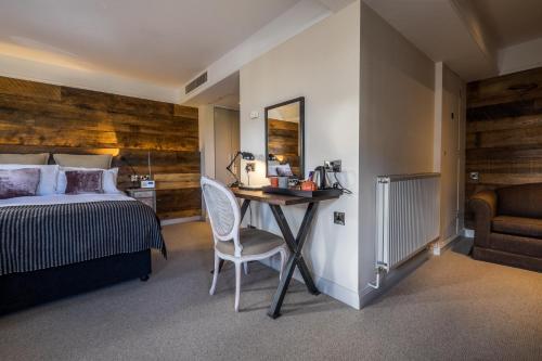 The Alexander Pope Hotel