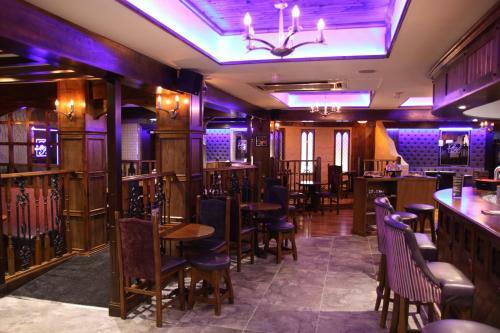 Hostal The Royal Hotel