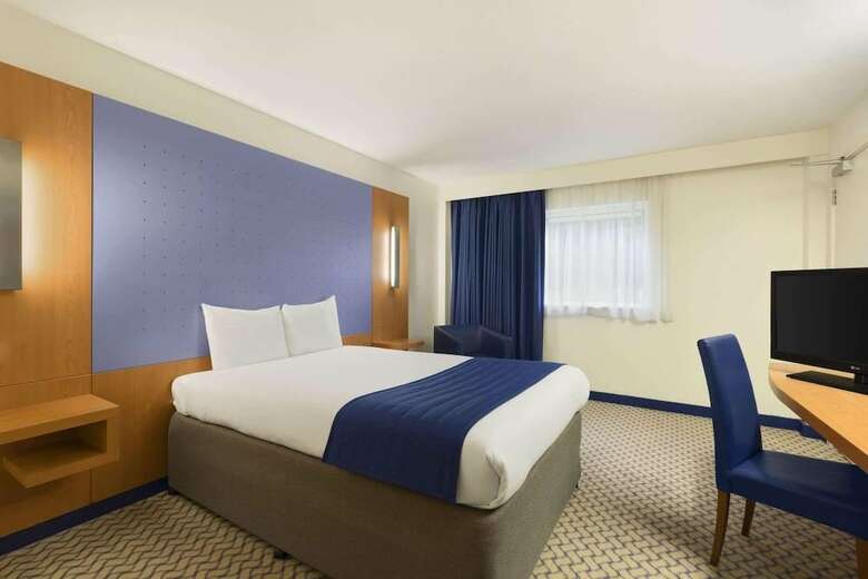 Hotel Ramada London North
