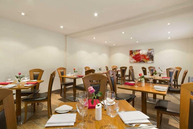 Hotel Ramada London North