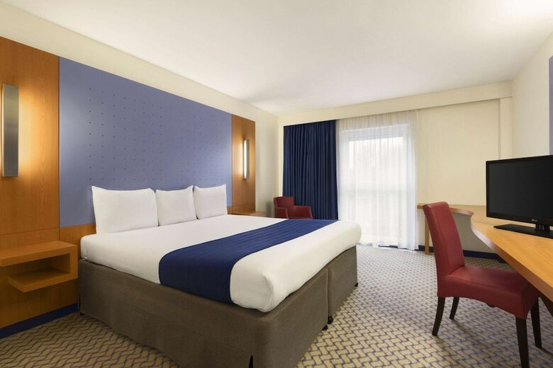 Hotel Ramada London North