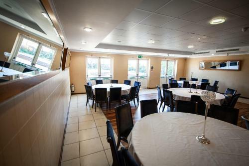 The Manor Hotel And Restaurant