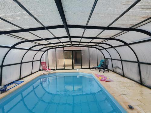 Maison A La Campagne Avec Piscine