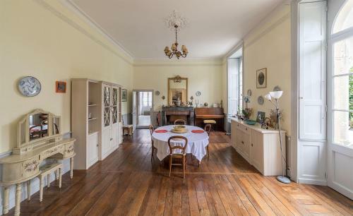 La Maison De Maitre