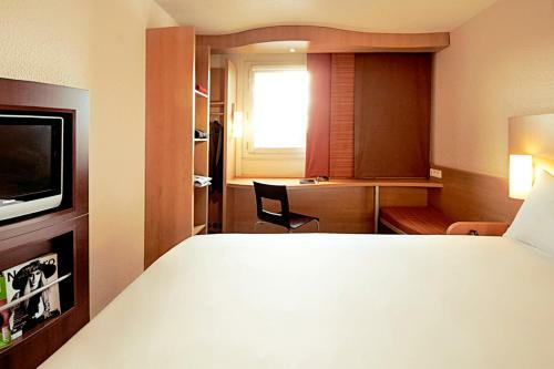 Hotel Ibis Les Etangs Des Moines