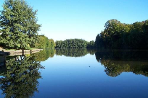 Hotel Ibis Les Etangs Des Moines