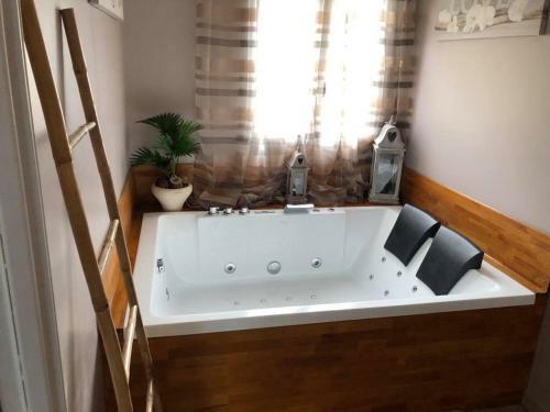 Bed & Breakfast La Suite Des Charmelines