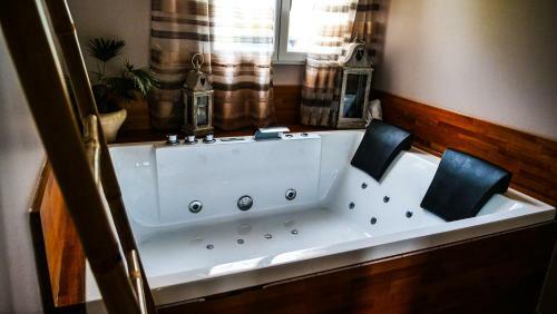 Bed & Breakfast La Suite Des Charmelines