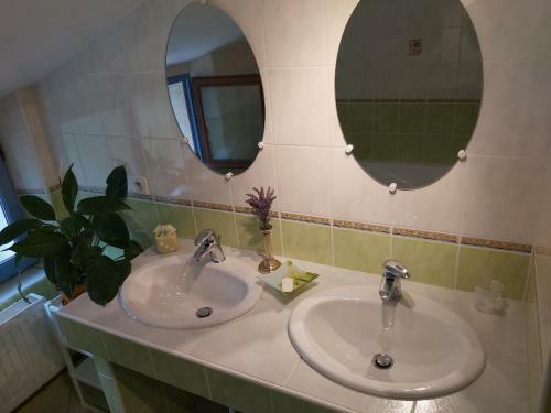 � Miroir... Sans D�tour Dis-moi Tout de Ce S�jour