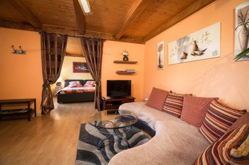 Bed & Breakfast Chambres D'h�tes & G�tes La Paysanne