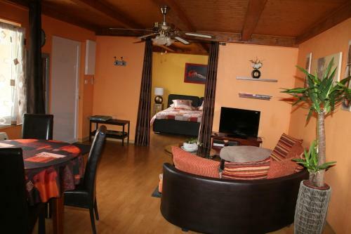 Bed & Breakfast Chambres D'h�tes & G�tes La Paysanne