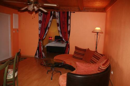Bed & Breakfast Chambres D'h�tes & G�tes La Paysanne