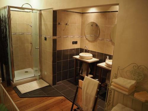Hostal Chateau Du Pont Jean