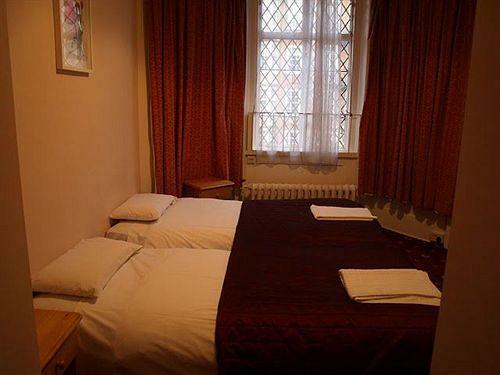 Chelsea House Hotel - B&B