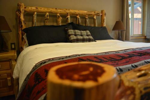 Hotel Summit Lake Lodge
