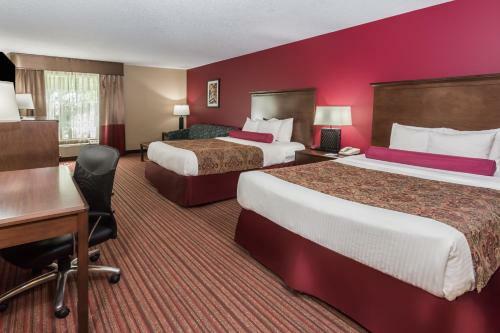 Motel Quiet House Inn & Suites