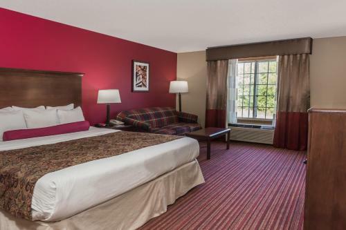 Motel Quiet House Inn & Suites