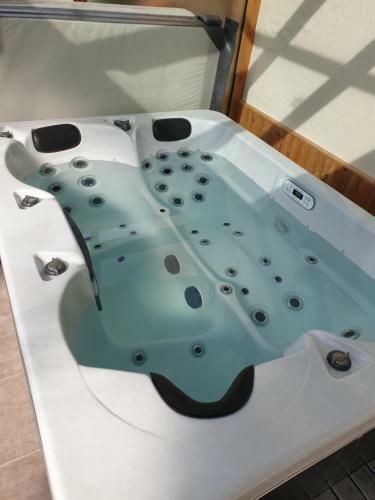 G�te 4 �toiles La Belle Eau Calme