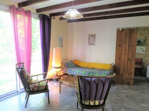Holiday Home Castagney - Gem160