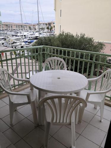 Apartamento Vue Sur Port Fr�jus