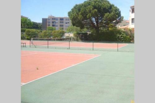 Apartamento Fr�jus 5 Min Centre Studio Piscine Clim Tennis Pk